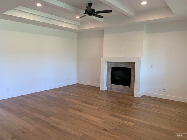 11462 W Heliopsis Dr, Star, ID 83669