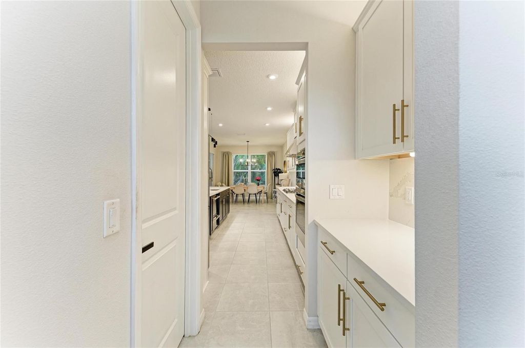 Image 23 of property listing at 16528 PAYNES MILL DRIVE, Bradenton, FL 34211