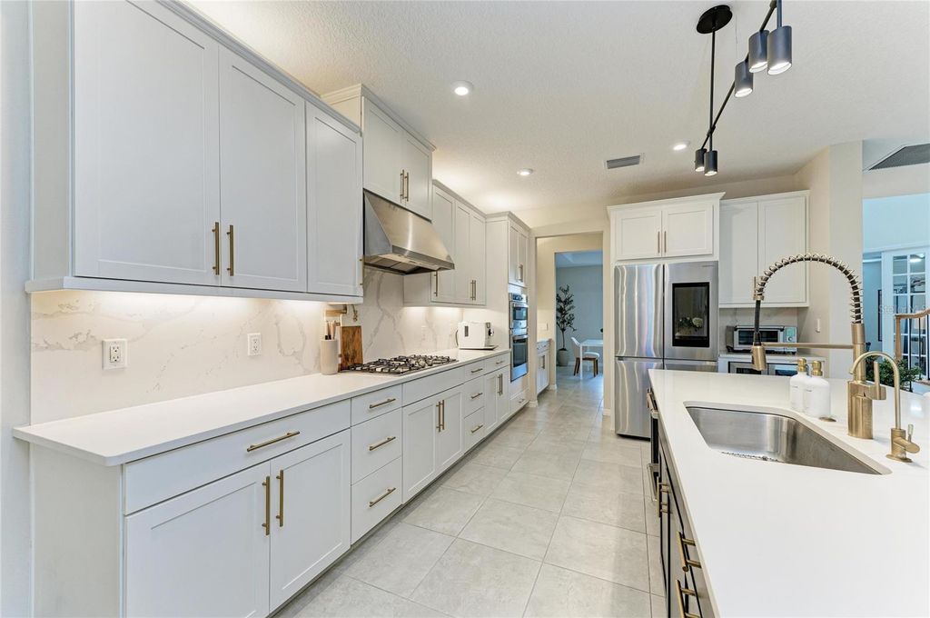 Image 25 of property listing at 16528 PAYNES MILL DRIVE, Bradenton, FL 34211
