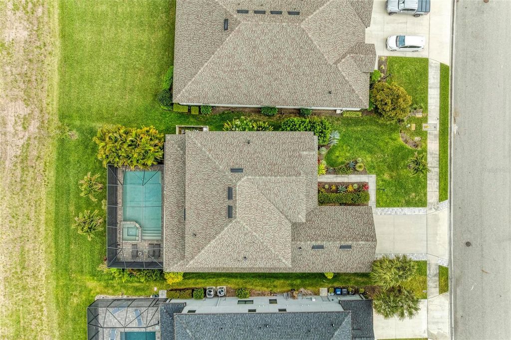 Image 5 of property listing at 16528 PAYNES MILL DRIVE, Bradenton, FL 34211