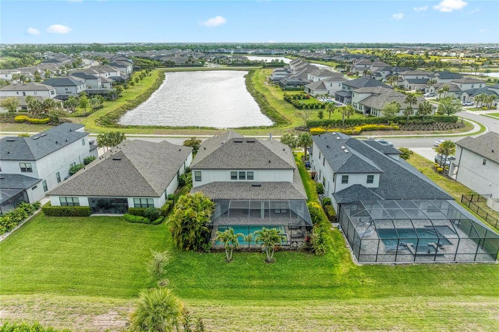 Image 10 of property listing at 16528 PAYNES MILL DRIVE, Bradenton, FL 34211