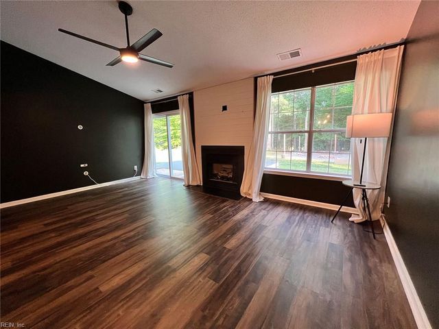 120 Misty Ridge LN, Suffolk, VA 23434