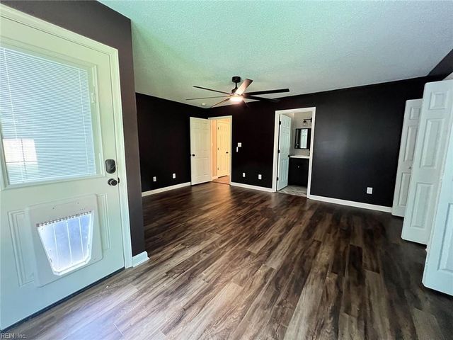 120 Misty Ridge LN, Suffolk, VA 23434