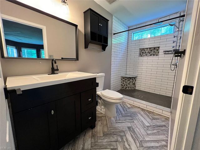 120 Misty Ridge LN, Suffolk, VA 23434