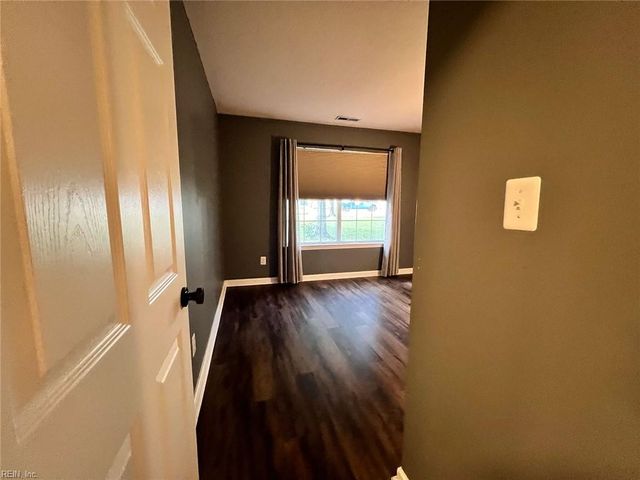 120 Misty Ridge LN, Suffolk, VA 23434