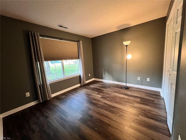 120 Misty Ridge LN, Suffolk, VA 23434
