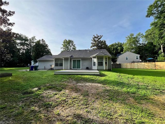120 Misty Ridge LN, Suffolk, VA 23434