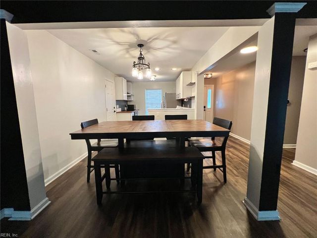 120 Misty Ridge LN, Suffolk, VA 23434