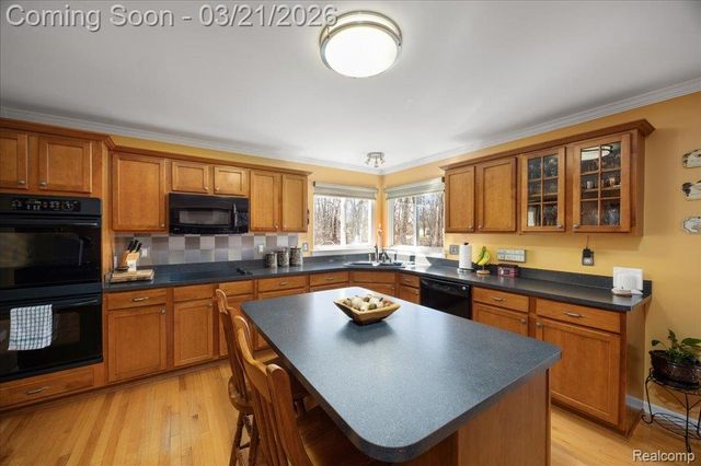 43968 Timberview Court, Van Buren, MI 48111