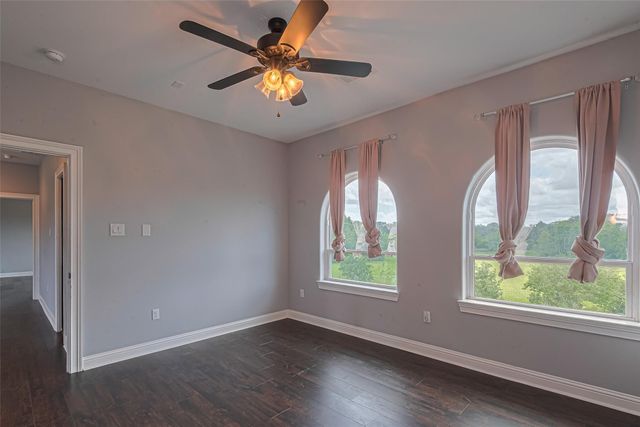 2602 Avenue L, Santa Fe, TX 77510