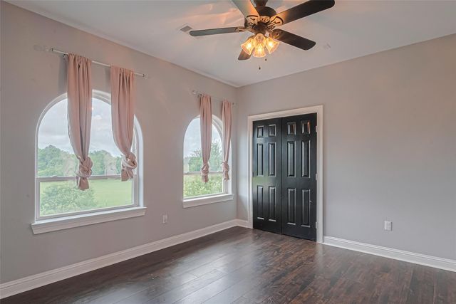 2602 Avenue L, Santa Fe, TX 77510