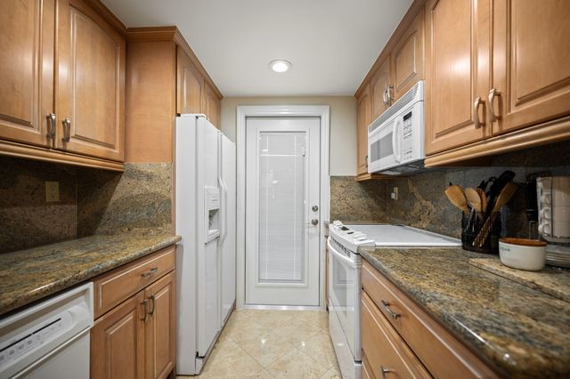 900 SW 12th Street 105, Fort Lauderdale, FL 33312