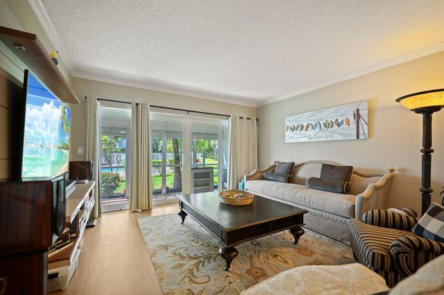 900 SW 12th Street 105, Fort Lauderdale, FL 33312