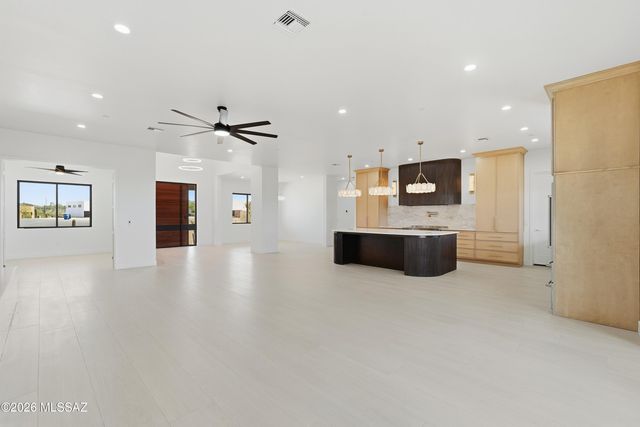 3390 Jayte Court W, Tucson, AZ 85745