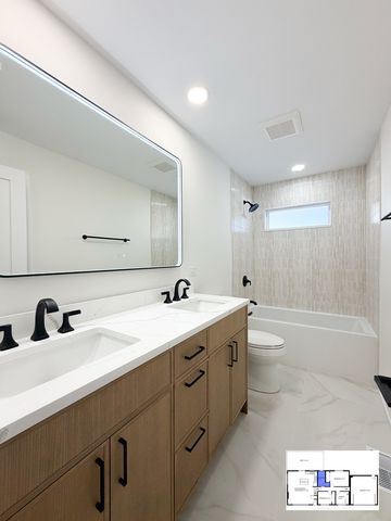 703 N Gibbons Avenue, Arlington Heights, IL 60004