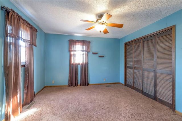 21001 E 307th Street, Harrisonville, MO 64701