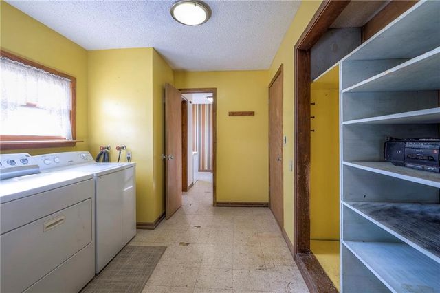 21001 E 307th Street, Harrisonville, MO 64701