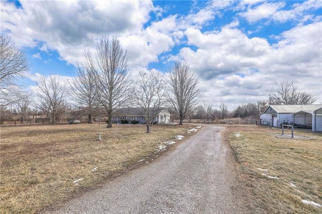 21001 E 307th Street, Harrisonville, MO 64701