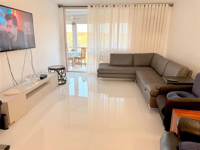 23099 Barwood Lane 308, Boca Raton, FL 33428