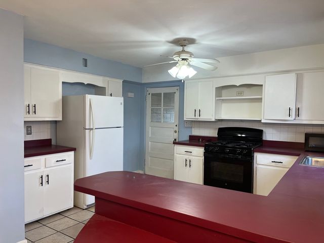 918 N 5th Avenue 2, Maywood, IL 60153