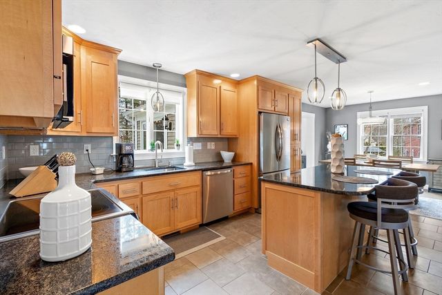 138 Fir Hill Ln, Northbridge, MA 01534