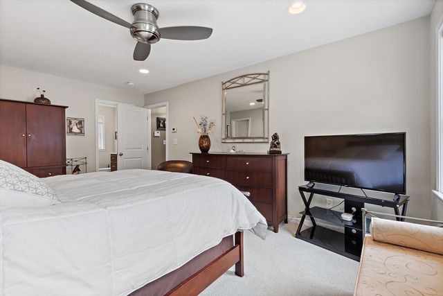 138 Fir Hill Ln, Northbridge, MA 01534