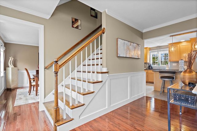 138 Fir Hill Ln, Northbridge, MA 01534