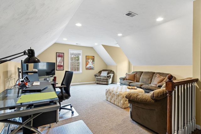 138 Fir Hill Ln, Northbridge, MA 01534