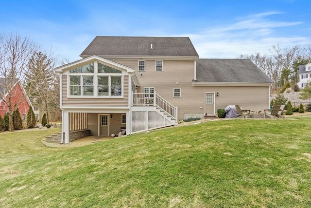 138 Fir Hill Ln, Northbridge, MA 01534