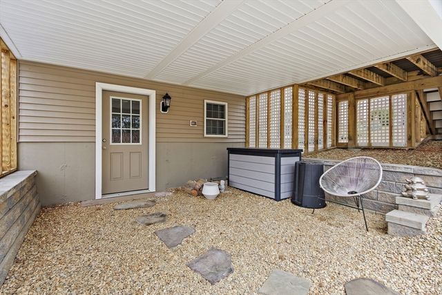 138 Fir Hill Ln, Northbridge, MA 01534