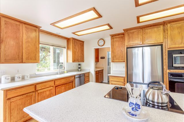 46798 Sequoia Court, Three Rivers, CA 93271