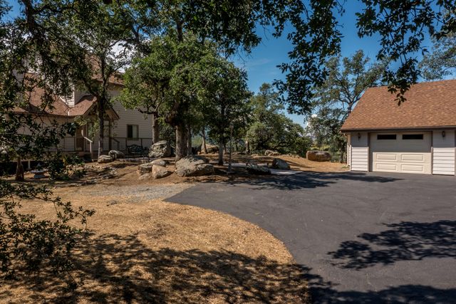 46798 Sequoia Court, Three Rivers, CA 93271