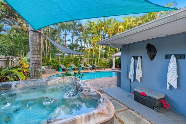 1145 NE 17th Way 1-2, Fort Lauderdale, FL 33304