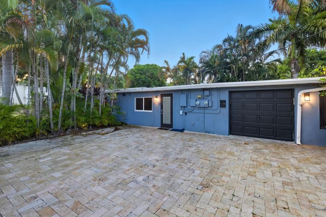 1145 NE 17th Way 1-2, Fort Lauderdale, FL 33304