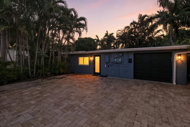 1145 NE 17th Way 1-2, Fort Lauderdale, FL 33304