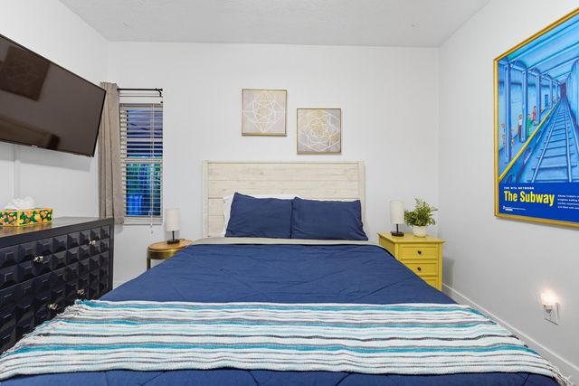1145 NE 17th Way 1-2, Fort Lauderdale, FL 33304