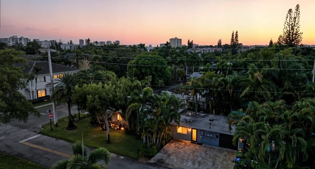 1145 NE 17th Way 1-2, Fort Lauderdale, FL 33304