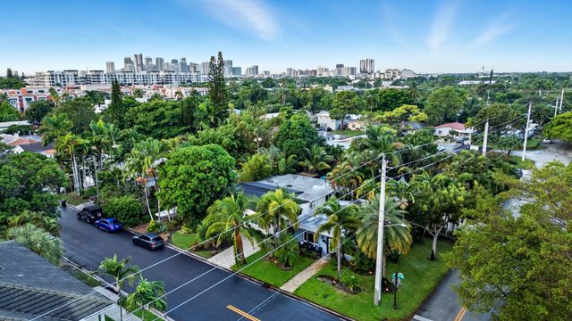 1145 NE 17th Way 1-2, Fort Lauderdale, FL 33304