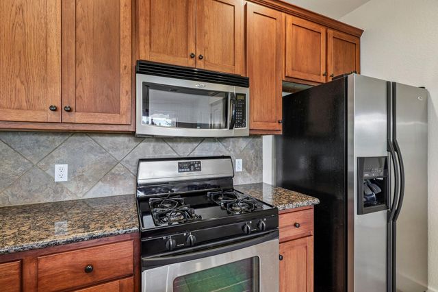 6805 Lantern View DR, Jonestown, TX 78645