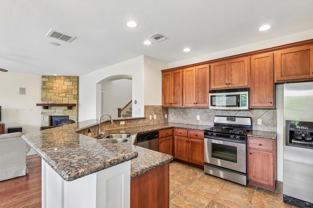 6805 Lantern View DR, Jonestown, TX 78645