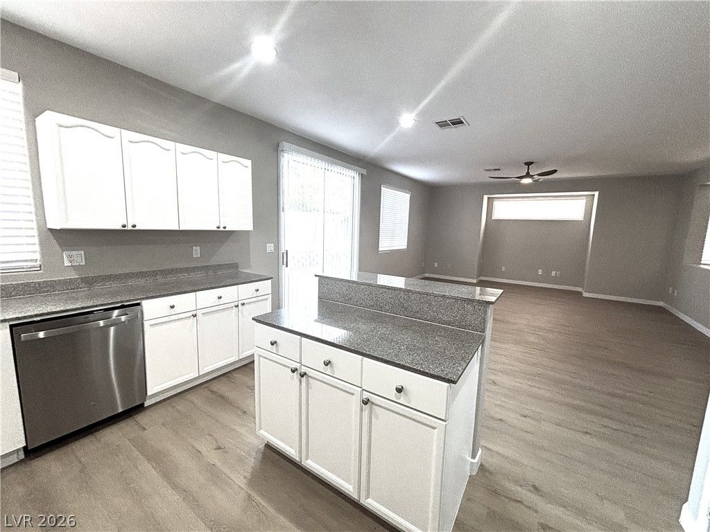 6811 ROSE MALLOW Street, Las Vegas, NV 89148 — photo 3