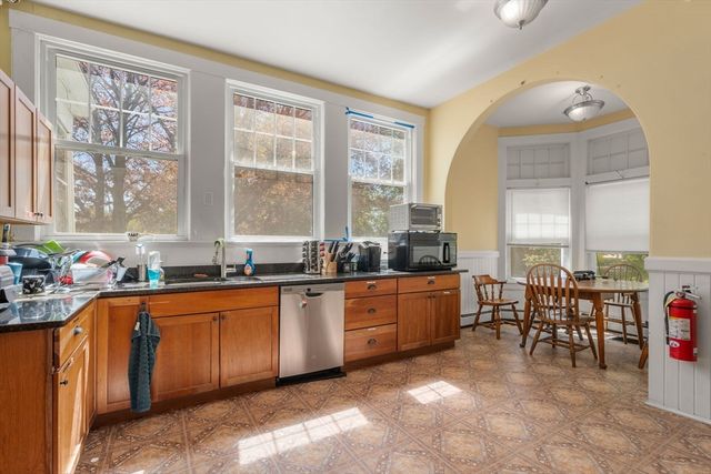 5 Claremont Street, Worcester, MA 01610