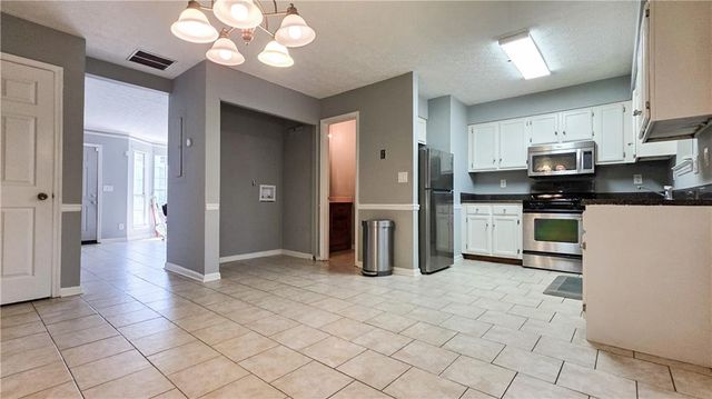 1040 Huntington Trace SE, Smyrna, GA 30082