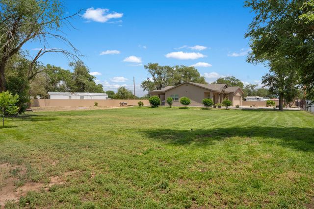 9 Elias Road, Los Lunas, NM 87031