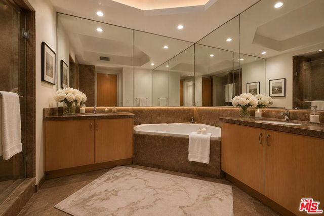 1521 Greenfield Avenue 104, Los Angeles, CA 90025