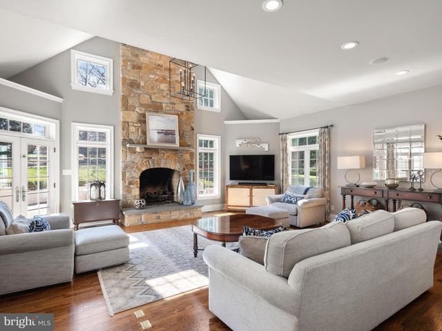 9 DOUGLASS LN, Chester Springs, PA 19425