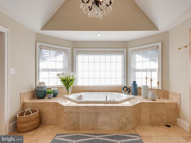 9 DOUGLASS LN, Chester Springs, PA 19425