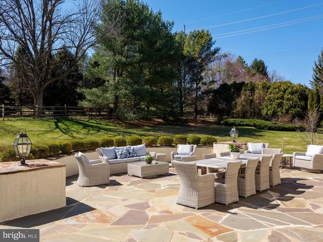 9 DOUGLASS LN, Chester Springs, PA 19425
