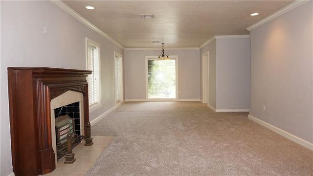 1127 Glenwood Avenue, Nichols Hills, OK 73116
