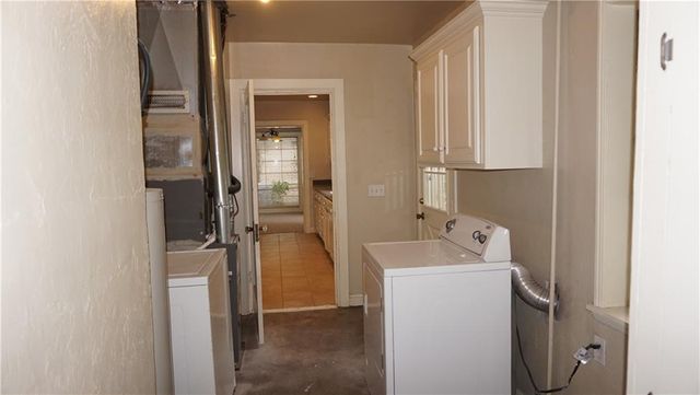 1127 Glenwood Avenue, Nichols Hills, OK 73116